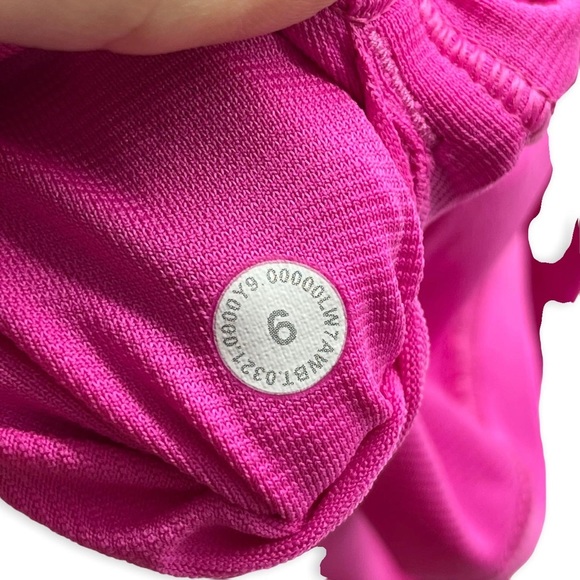 Lululemon Hotty Hot Low Rise Short 4"
Pow Pink - Picture 6 of 6